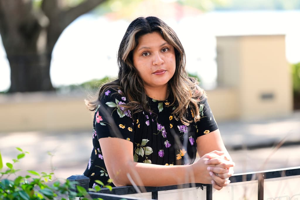 Los largos tiempos de espera para la renovación del DACA dejan a algunos 'dreamers' sin estatus, sin trabajo y con miedo a ser detenidos