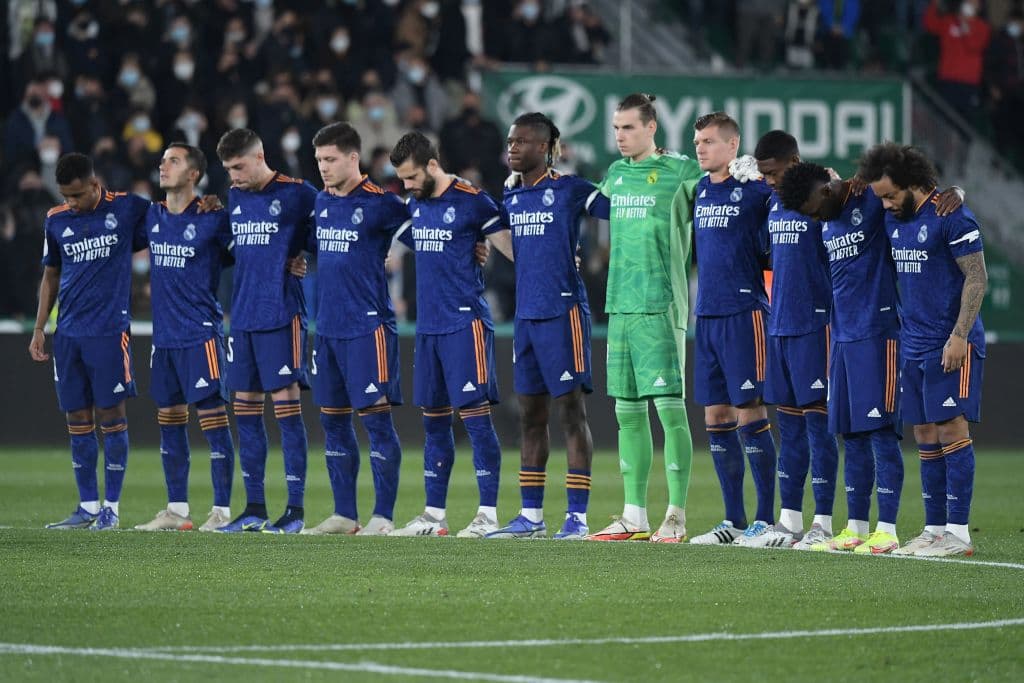 Real Madrid, en un partido vibrante y que se definió en el tiempo extra, le remontó y venció 1-2 al Elche para meterse a los Cuartos de Final de la Copa del Rey. Los madridistas se fueron abajo y con un hombre menos en la primera parte de la prórroga tras un gol de Verdú, pero Isco y Hazard anotaron los tantos del triunfo en el segundo acto.