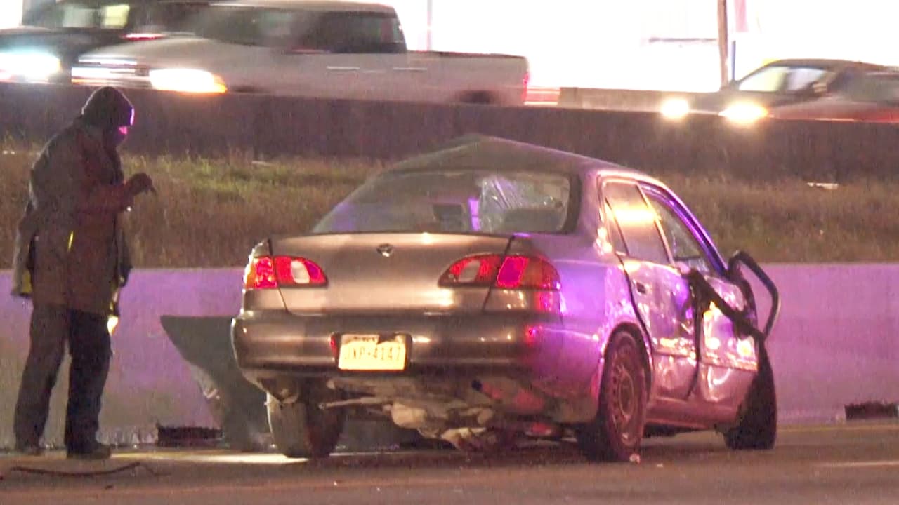 Al parecer una falla mecánica o una llanta que se estalló ocasionó que el conductor fallecido perdiera el control de su auto.