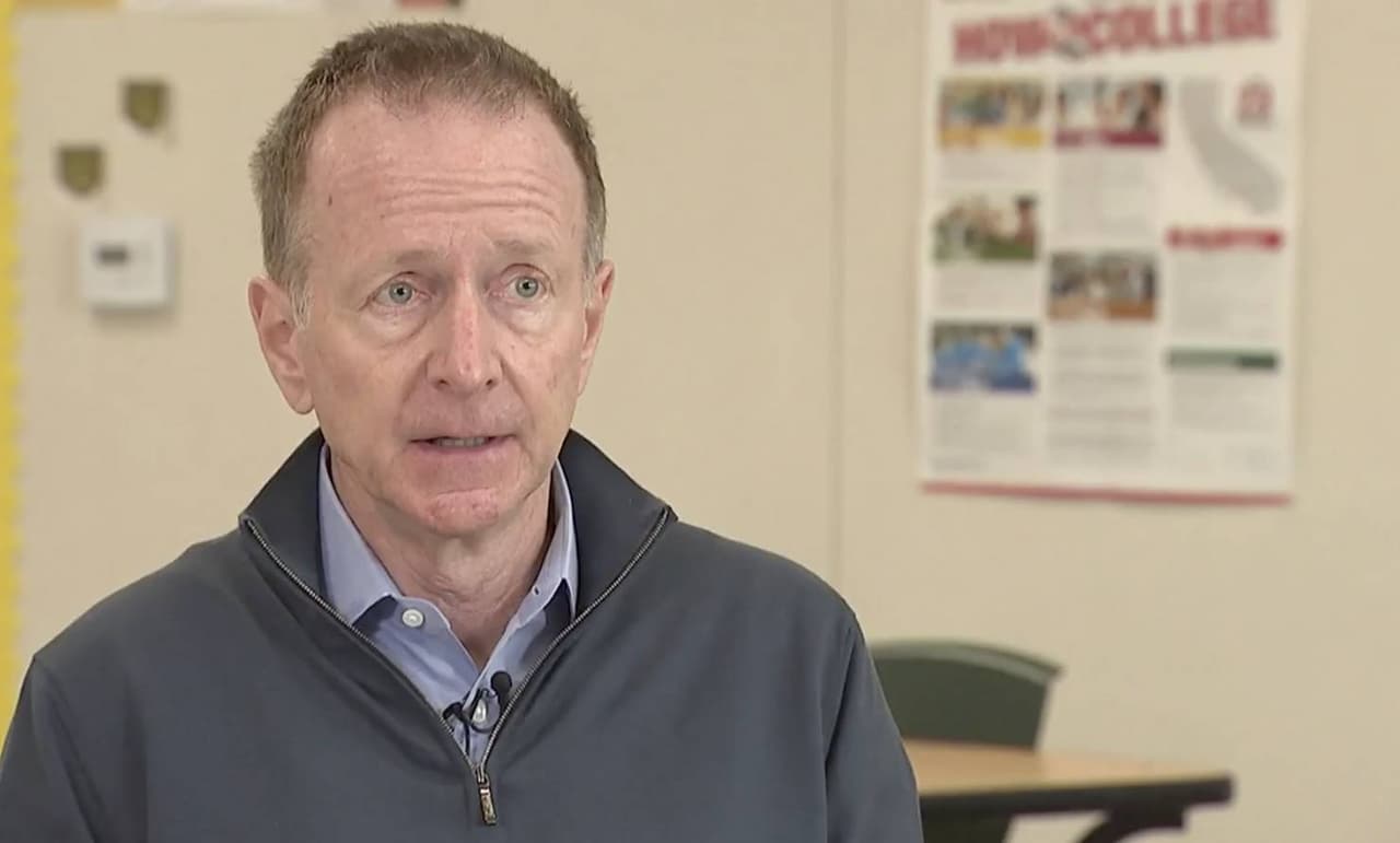 El superintendente Austin Beutner anuncia que deja su cargo en el Distrito Escolar de Los Ángeles