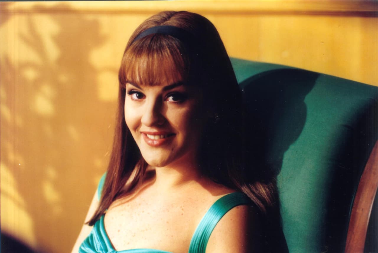 Con entonces 26 años, el personaje de
<b><a href="https://www.univision.com/temas/chantal-andere" target="_blank">Chantal Andere</a> </b>era Estefanía Bracho de Montero.