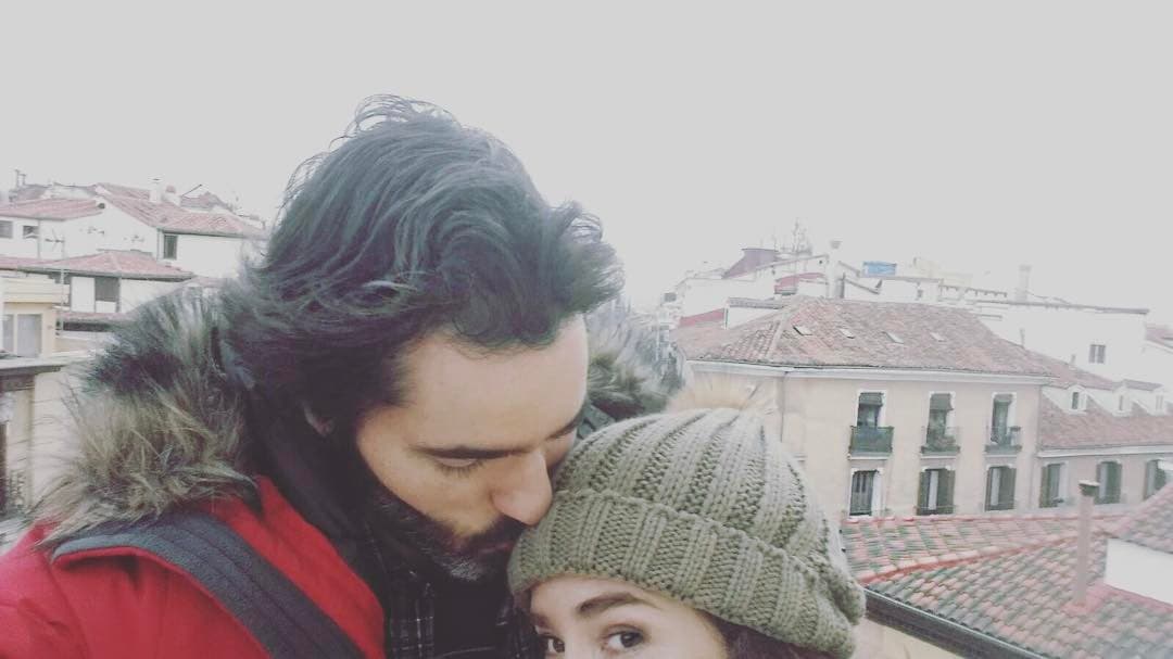 Son pocos los momentos que comparte con él en redes sociales, pues en una entrevista otorgada al programa '
<b>Sal y pimienta</b>' aseguró que por no ser una figura pública, no quiere involucrarlo en el mundo de la fama.