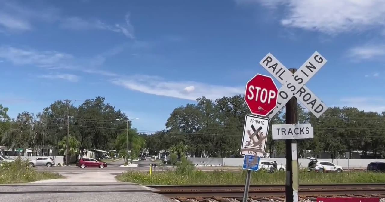 Vecinos de la zona denuncian que este no es el primer accidente y 
<b>piden respuestas de las autoridades.</b>