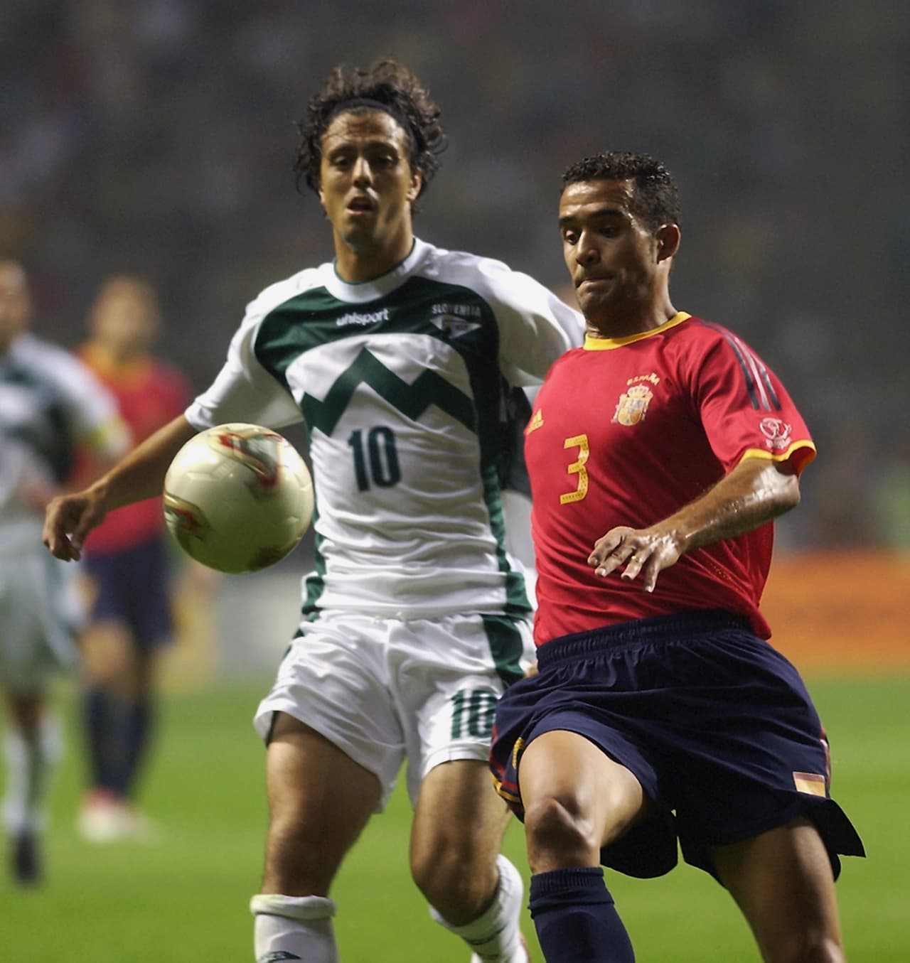 <b>Zahovic</b> insultó a su entrenador Srecko Katanec, después de que él lo haya sustituido en un juego frente a España.