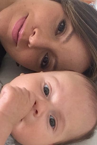 De las primeras 'selfies' de Baby Bruce.