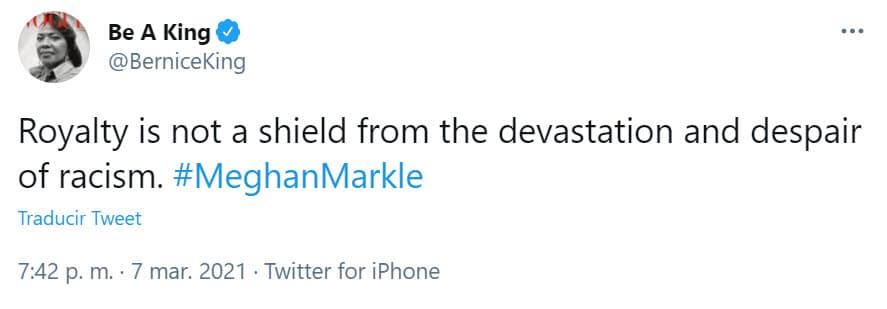 "
<b><a href="https://twitter.com/BerniceKing/status/1368738749379731456?ref_src=twsrc%5Etfw%7Ctwcamp%5Etweetembed%7Ctwterm%5E1368738749379731456%7Ctwgr%5E%7Ctwcon%5Es1_&ref_url=https%3A%2F%2Fwww.etonline.com%2Fserena-williams-and-more-celebs-react-after-meghan-markle-prince-harrys-bombshell-oprah-winfrey" target="_blank">La realeza no es un escudo</a></b> contra la devastación y la desesperación del racismo", escribió la ministro, quien además preside el Martin Luther King Jr. Center for Nonviolent Social Change.