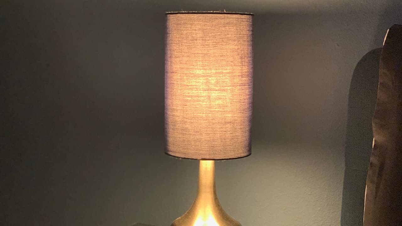 La ventaja de pagar mes a mes es que puedes cancelar el servicio para cambiar a otro que más te convenga en el momento que quieras.