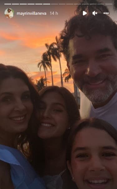 Además de la foto donde aparecen los gemelos de niños, la actriz de ‘Vecinos’ compartió otras instantáneas junto a sus hijos y su esposo.