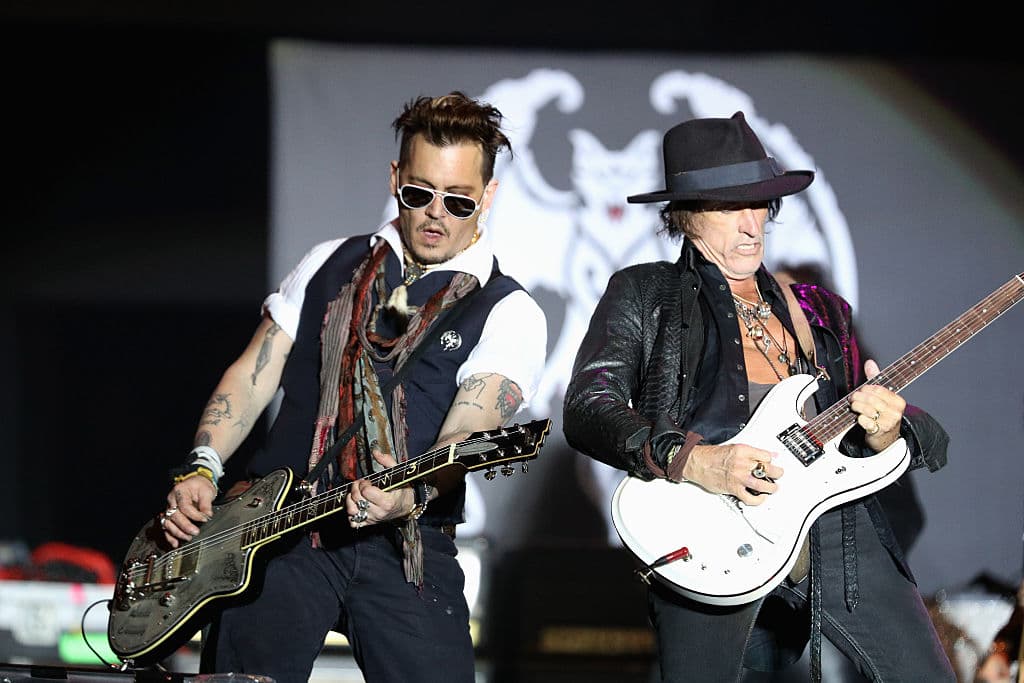Joe Perry colapsa en un concierto y es llevado de urgencia a un hospital