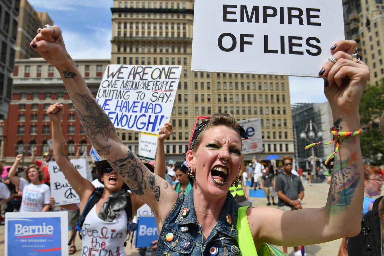 La convención en Filadelfia implicó una importante inversión policial, para administrar las protestas.