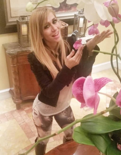 Así de tierna como la vez, esta boricua es una bomba cargada de sensualidad.