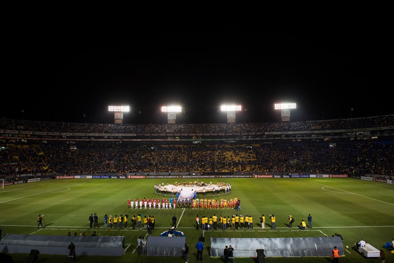 El Volcán tuvo una buena asistencia de público que buscaba la remontada de su equipo.