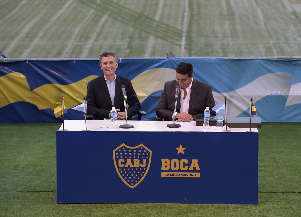 Macri fue homenajeado por el Boca Juniors