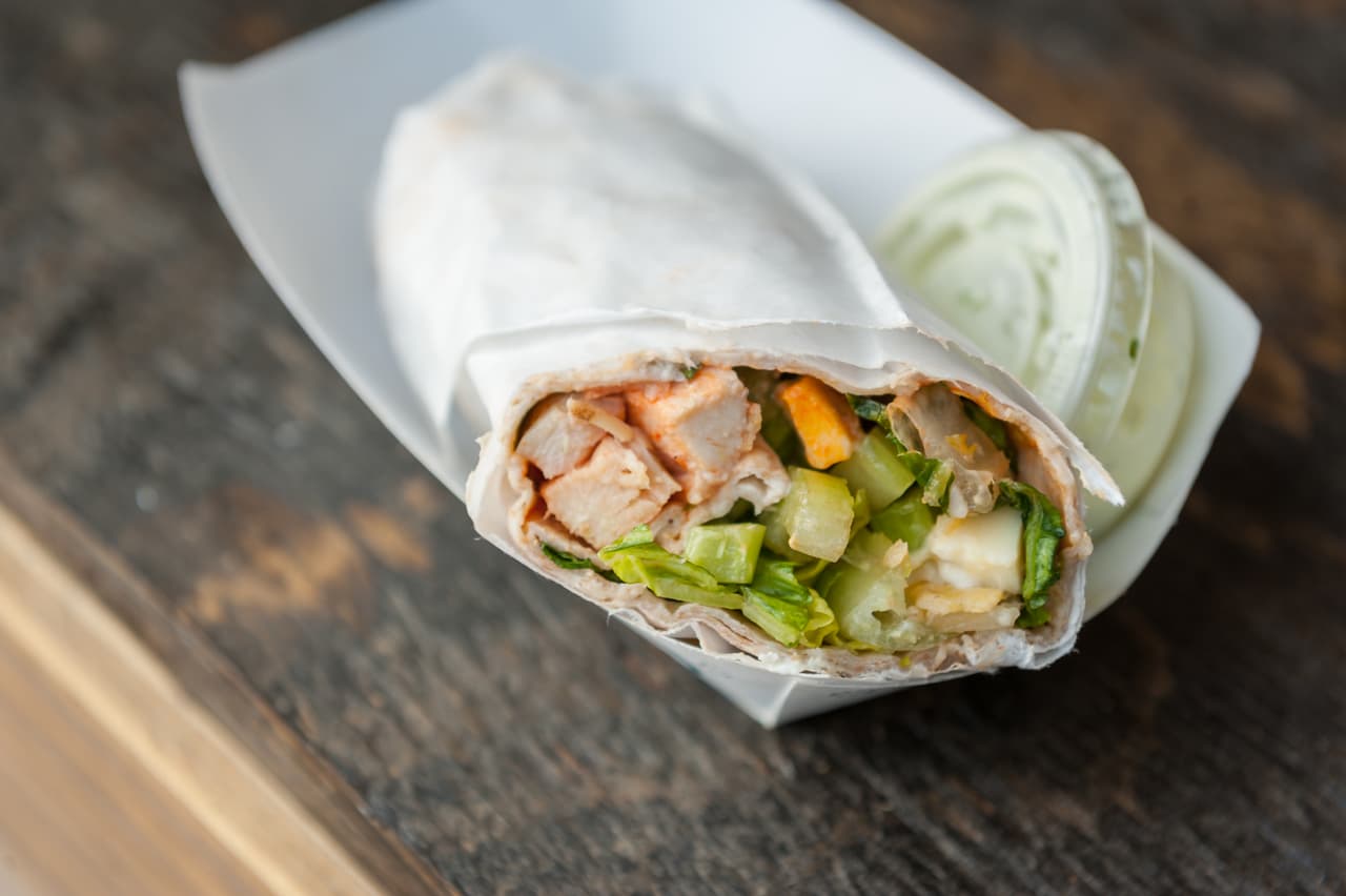 <b>Agenda para los eventos de la semana: </b>
<br>
<b>Miércoles, 7 julio desde las 10AM: </b>
<br>
<br>Visitantes podrán ir al Pullman City Market, en el
<i> bloque 11100 al Sur de Cottage Grove Avenue</i>. Habrán "food trucks" y vendedores como Chicago's Doghouse, Ms.Tittles Cupcakes, Tatas Tacos y más. 
<br>
<br>Tendrán clases de baile de 30 minutos y sets de DJ Mwelwa. 
<br>
<br>También, podrán obtener un corte de "cheescake" de Eli Cheesecake, asimismo, podrán comprar a "Get Growing Foundation’s Plant Truck Chicago", un servicio móvil que trae verdor a los residentes de Chicago.