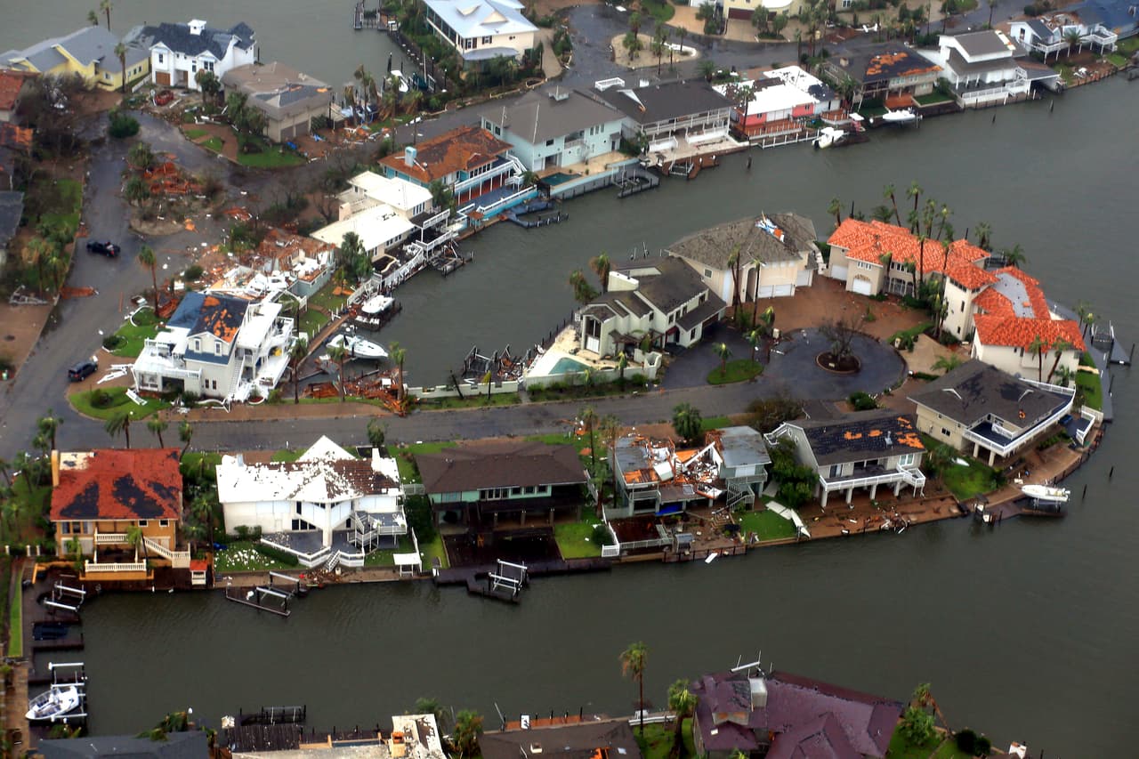 Así quedó un suburbio en Corpus Christi, en la costa de Texas.