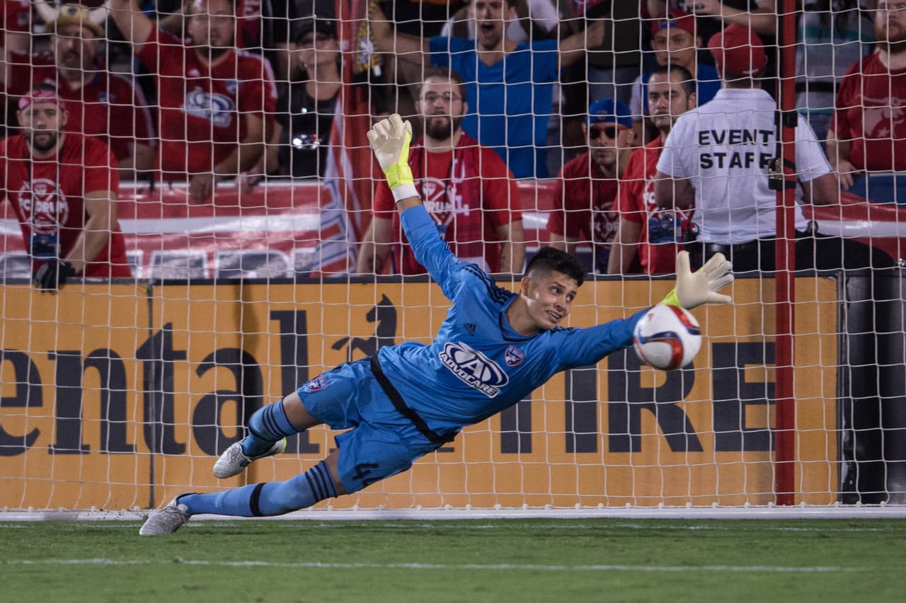 Jesse González atajó dos penales en la definición.