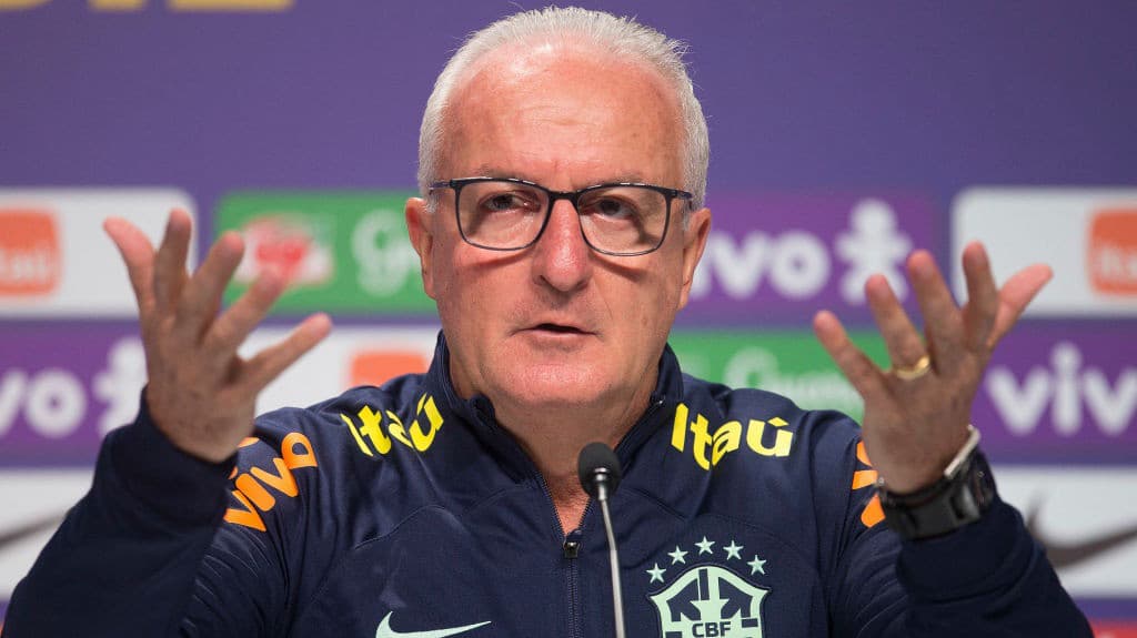 Nuevo técnico de Brasil asegura que deben aprender a jugar sin Neymar