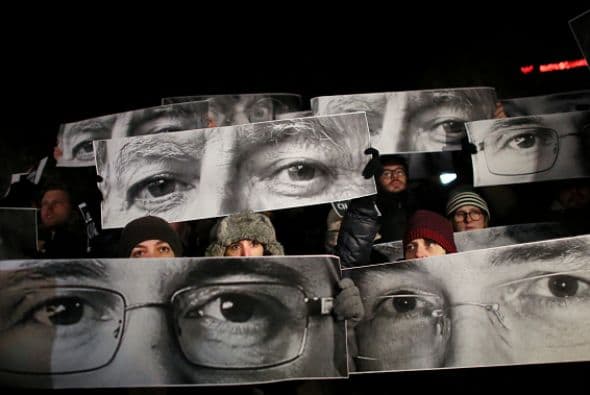 La indignación ha alcanzado también a las calles de las mayores capitales del mundo.