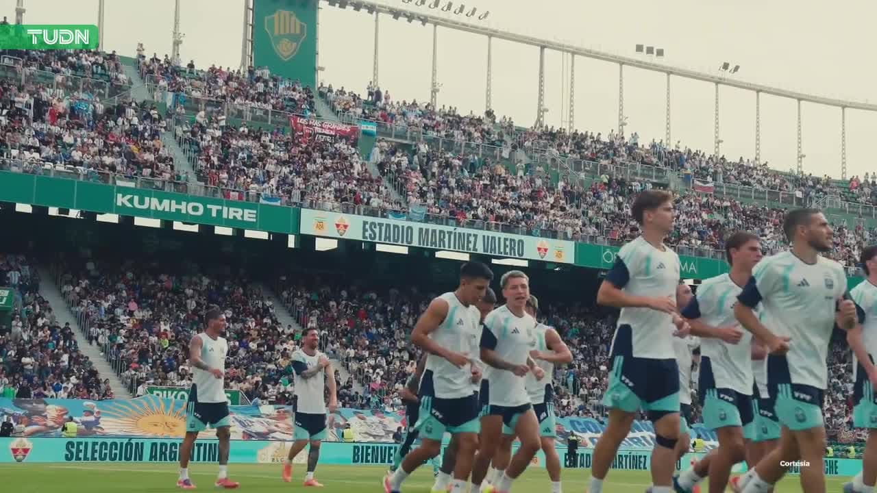 Jugadores de Argentina invadieron transmisión de Televisa por esta razón