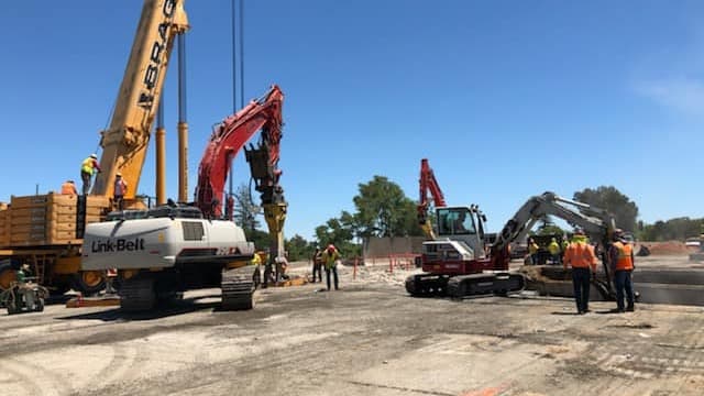 Cierran un tramo de la autopista 99 en Sacramento para remodelar un puente