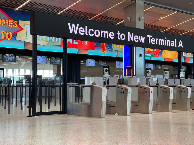 Es oficial: hoy se inauguró la nueva terminal A del Aeropuerto Internacional Newark Liberty, la cual comenzó a construirse en el 2018.
<br>
<br>
<br>