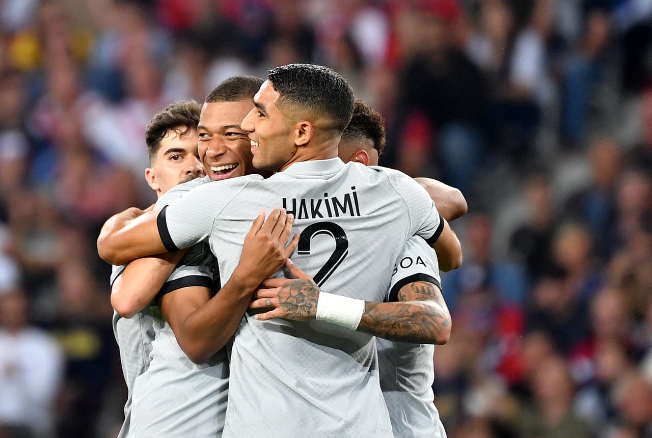 París Saint Germain se dio un festín de goles como vistante ante Lille y se afianzó como líder de la Ligue 1.