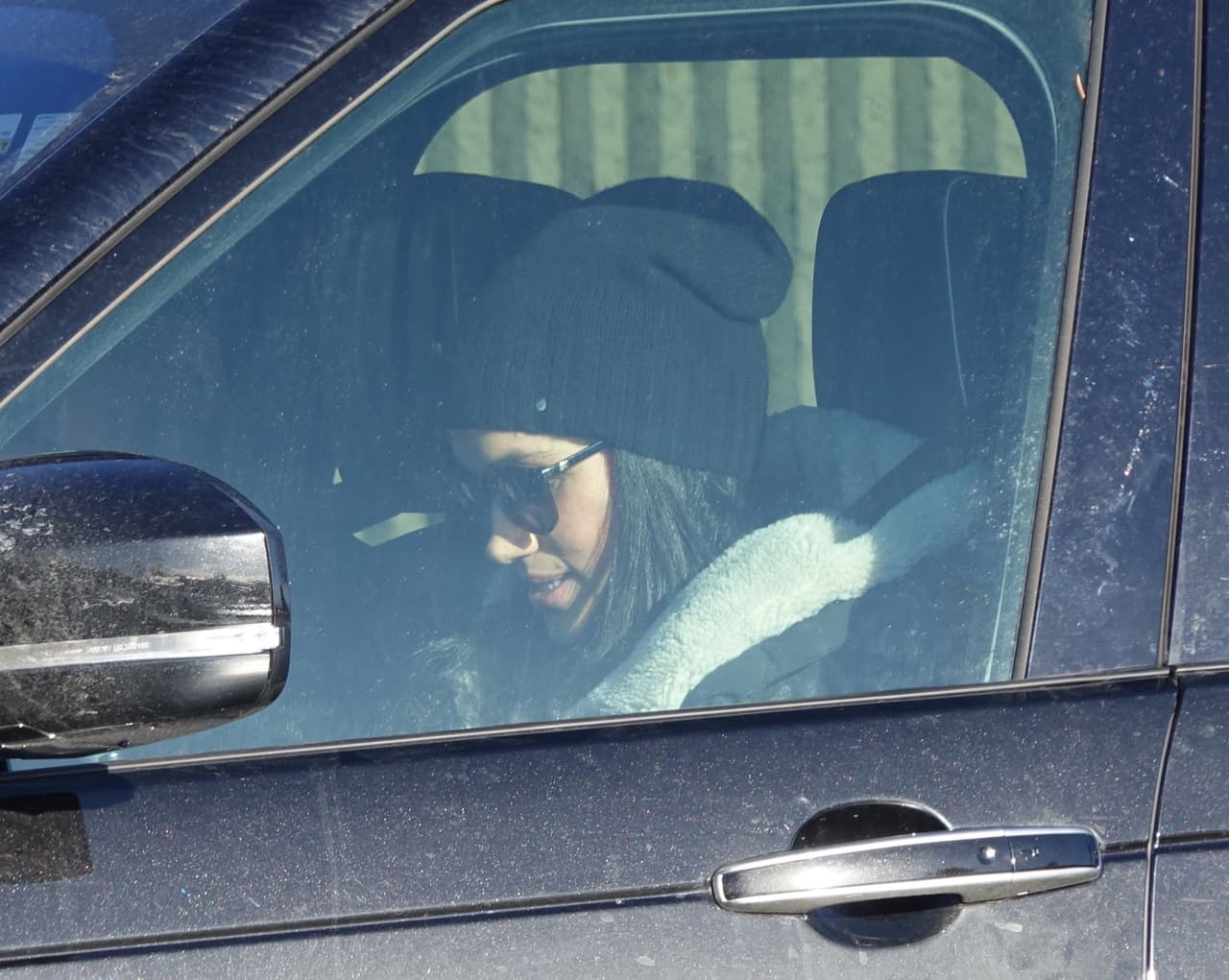 La duquesa sí atendió varias llamadas durante el tiempo en el que se mantuvo esperando.