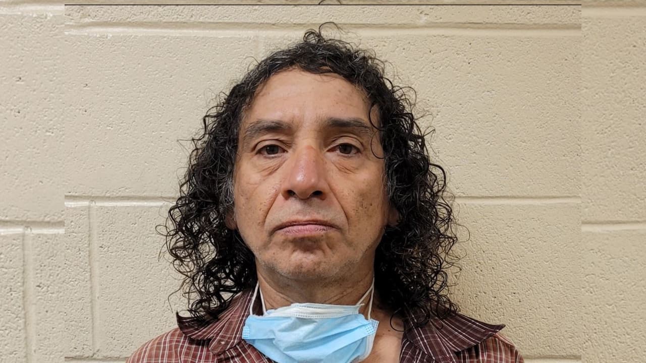 Raúl Trevizo Domínguez, un inmigrante mexicano previamente deportado, fue arrestado cerca de Nogale. Trevizo había sido condenado por asesinato en segundo grado en Phoenix, Arizona y sentenciado a prisión por 16 años.