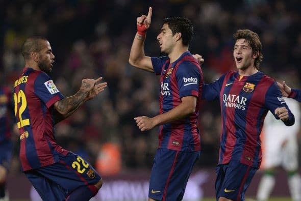 Luis Suárez colocaba el 2-0 con gran clase pintando una diagonal y enviando el esférico a la derecha del arquero Przemyslaw Tyton que se tiraba al lado contrario.