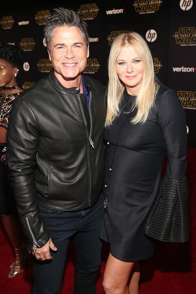 El actor Rob Lowe y su esposa Sheryl Berkoff.