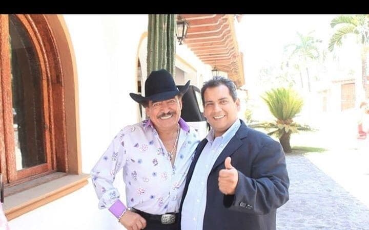 A pesar de que al ‘Huracán del Sur’ se ve muy contento en las imágenes, Rodríguez señaló que hubo momentos en los que el intérprete experimentó cansancio. “Me decía: ‘dame unos minutitos’, pero nunca se le decayó el ánimo. Lo dejamos descansar un rato, mientras hacíamos otras escenas”.