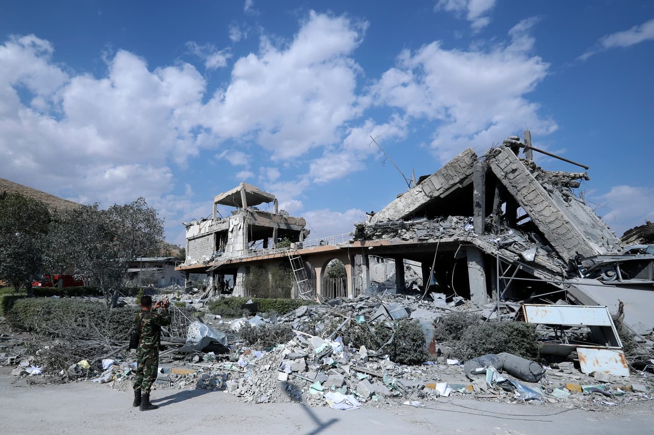 "El objetivo de nuestra acción esta noche es establecer un fuerte elemento de disuasión" contra la producción y el uso de armas químicas, anunció el presidente Donald Trump.