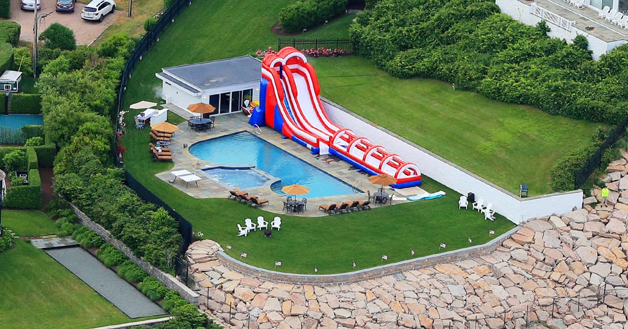 La mejor fiesta de 4 de julio la tuvo Taylor Swift. Así lució la piscina donde celebró.