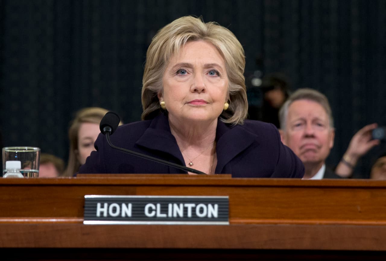 El FBI investiga correos relacionados con Clinton a 11 días de las elecciones