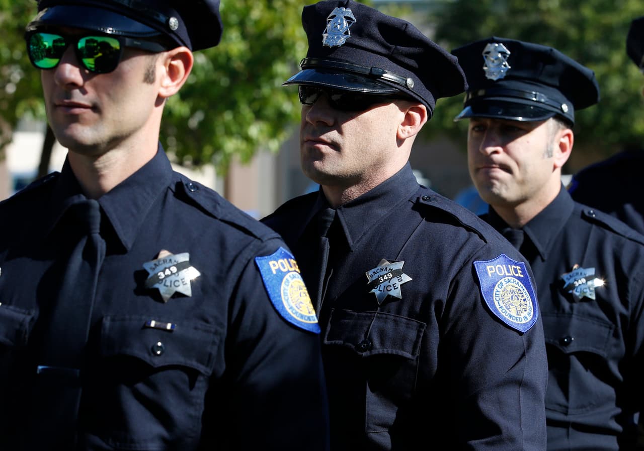 Distrito Escolar de Sacramento vota para remover a los policías de sus escuelas