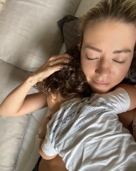 Fue la propia actriz de telenovelas quien el 23 de junio reveló la condición con la que nació su hijo.