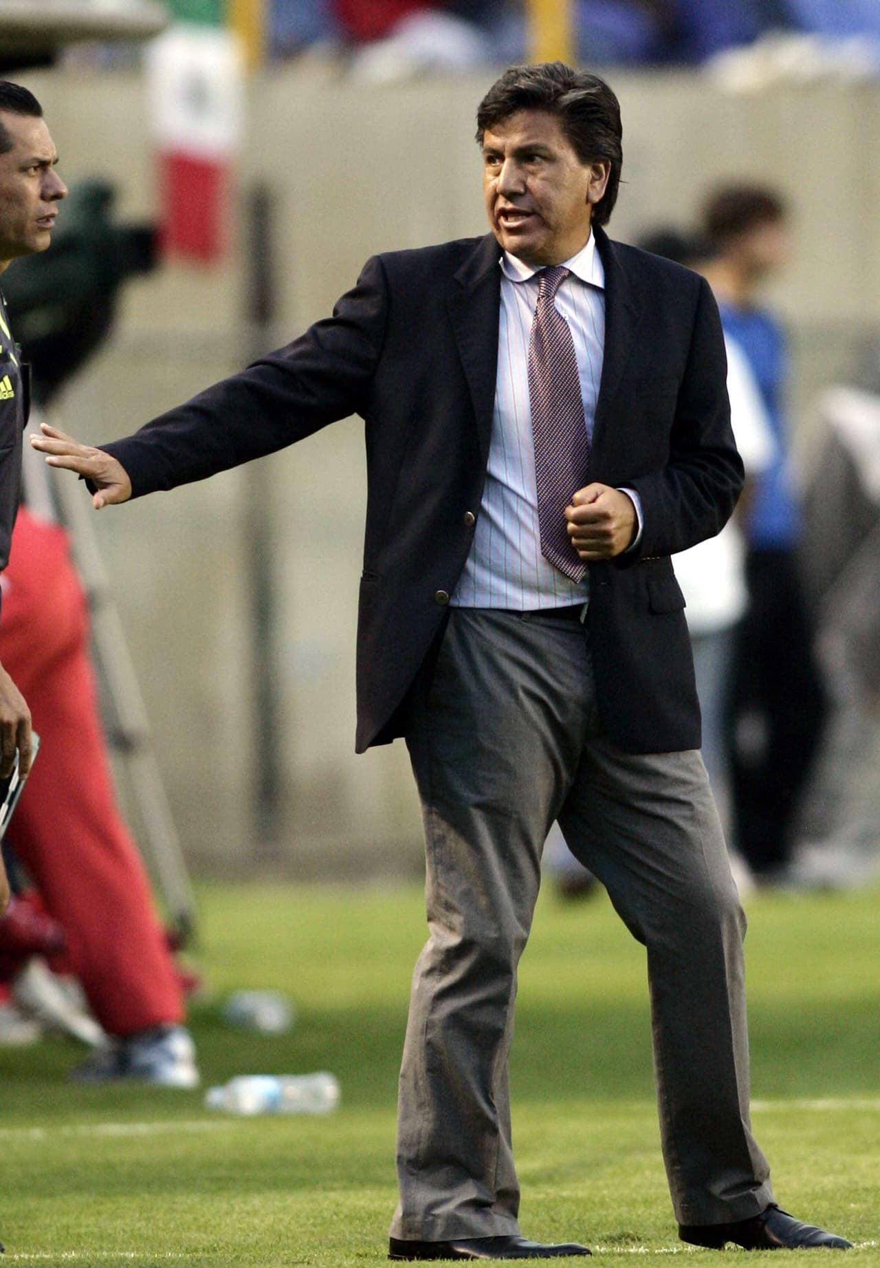 Su entrenador era el legendario Raúl Arias, quien ganó títulos con Necaxa en los años noventa y se identificaba con la escuela defensiva de Manolo Lapuente.