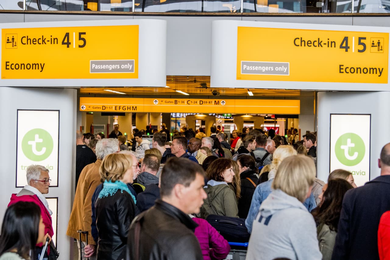 <b>11. Aeropuerto Amsterdam Schipho, Holanda. </b>68,515,425 pasajeros en 2017. Tuvo un incremento del aumento del 7.7%, ocupaba el puesto 11 en 2016.