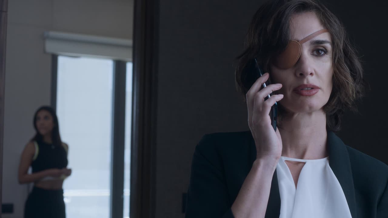 En ese momento Francisco Larios (Flavio Medina) le avisó a Catalina que Leonora (Paulette Hernández) tuvo un accidente en moto al ir con Luis Guzmán (Osvaldo de León).