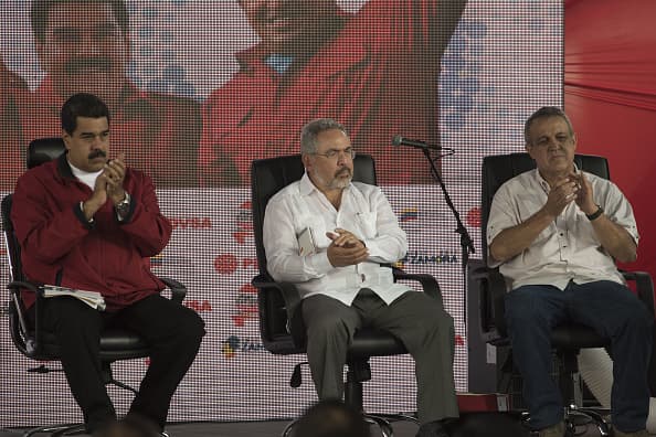 Gobierno de Maduro detiene a dos altos cargos de la industria petrolera y los acusa de corrupción