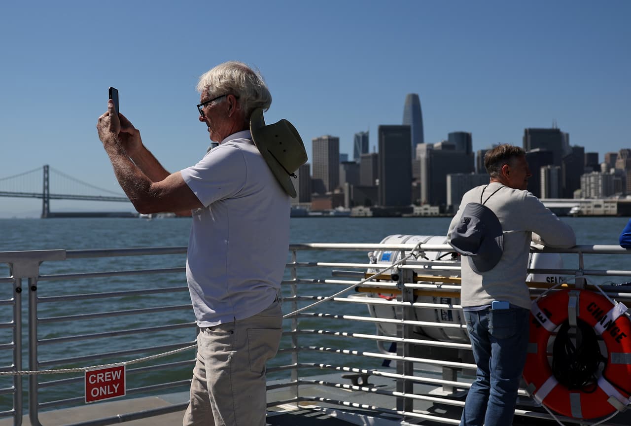 ElSea Changeforma parte de California Climate Investments, una iniciativa estatal para reducir emisiones y mejorar la salud pública y el medio ambiente. El buque fue construido por All American Marine en Bellingham, Washington.