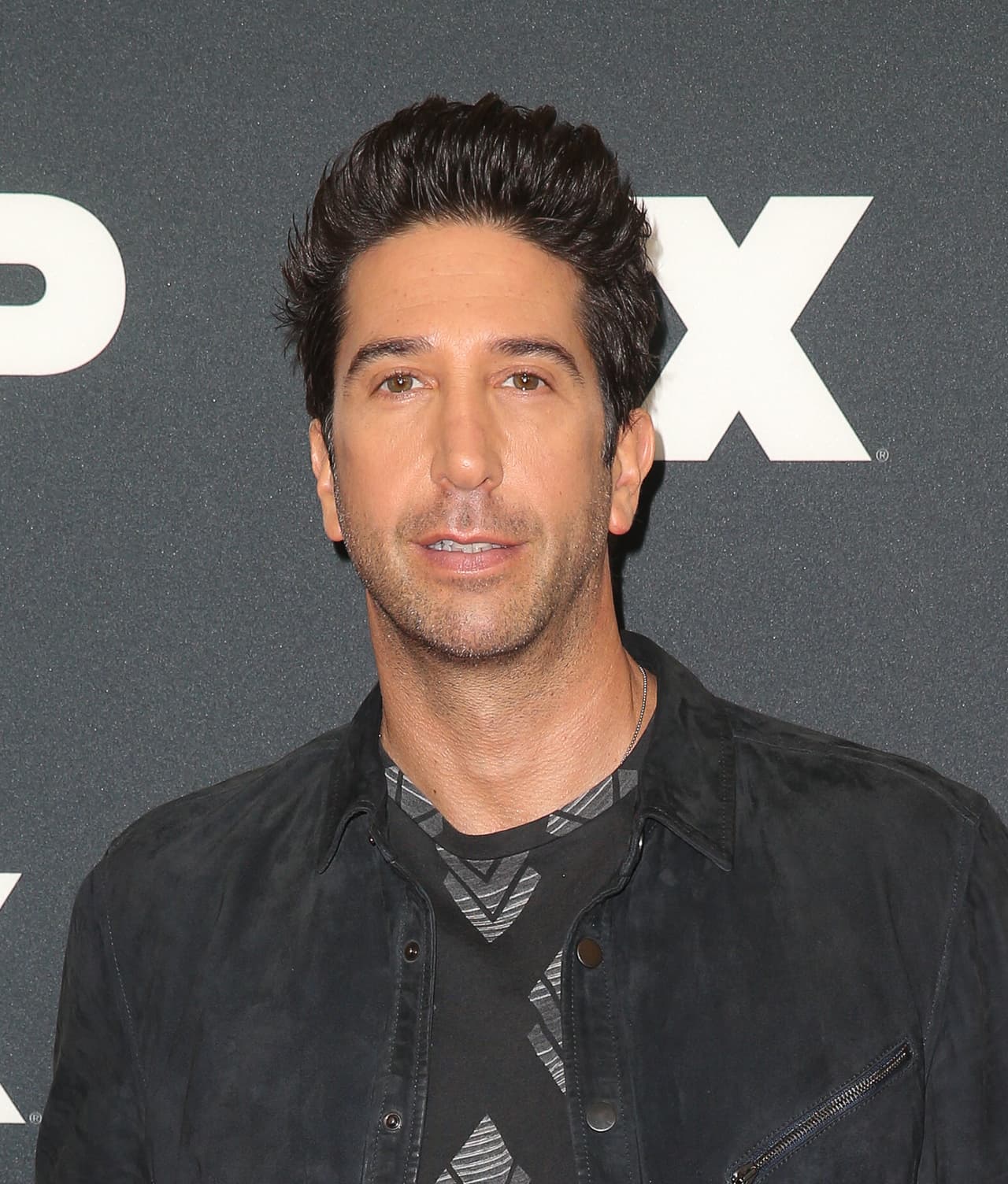 Aunque quizá su mayor éxito comercial es prestar su voz para la jirafa Melman en la saga animada de 'Madagascar'.