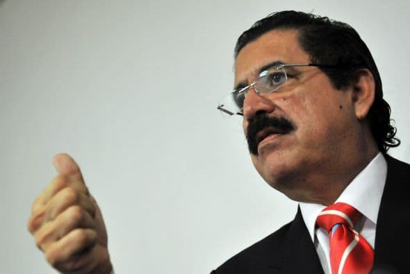 Tras el golpe de estado del 28 de junio 2009, el ex presidente Manuel Zelaya se encuentra amparado en República Dominicana desde el 27 de enero de 2010.