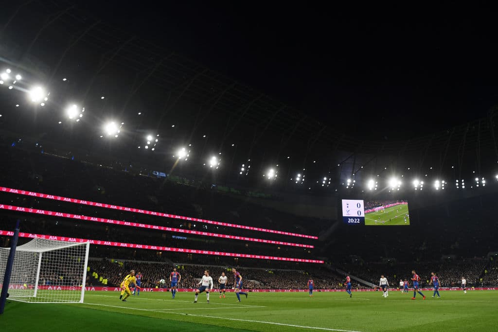 Goldman ha trabajado para financiar más de una treintena de proyectos deportivos, y el del Tottenham es de los más prominentes. El estadio se inauguró este miércoles con un partido de la Liga Premier ante Crystal Palace.