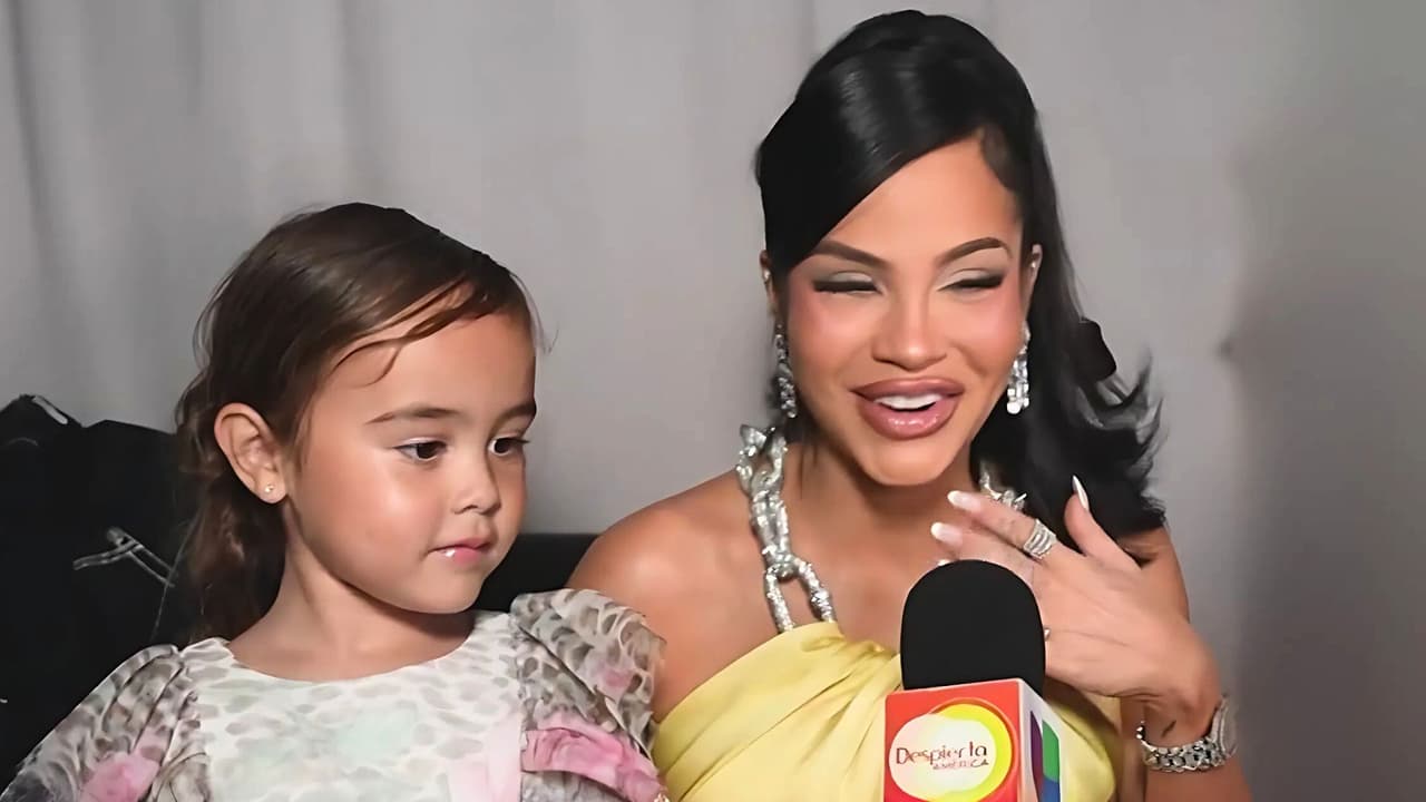 Natti Natasha y su hija Vida nos cuentan sobre la bebé que viene en camino