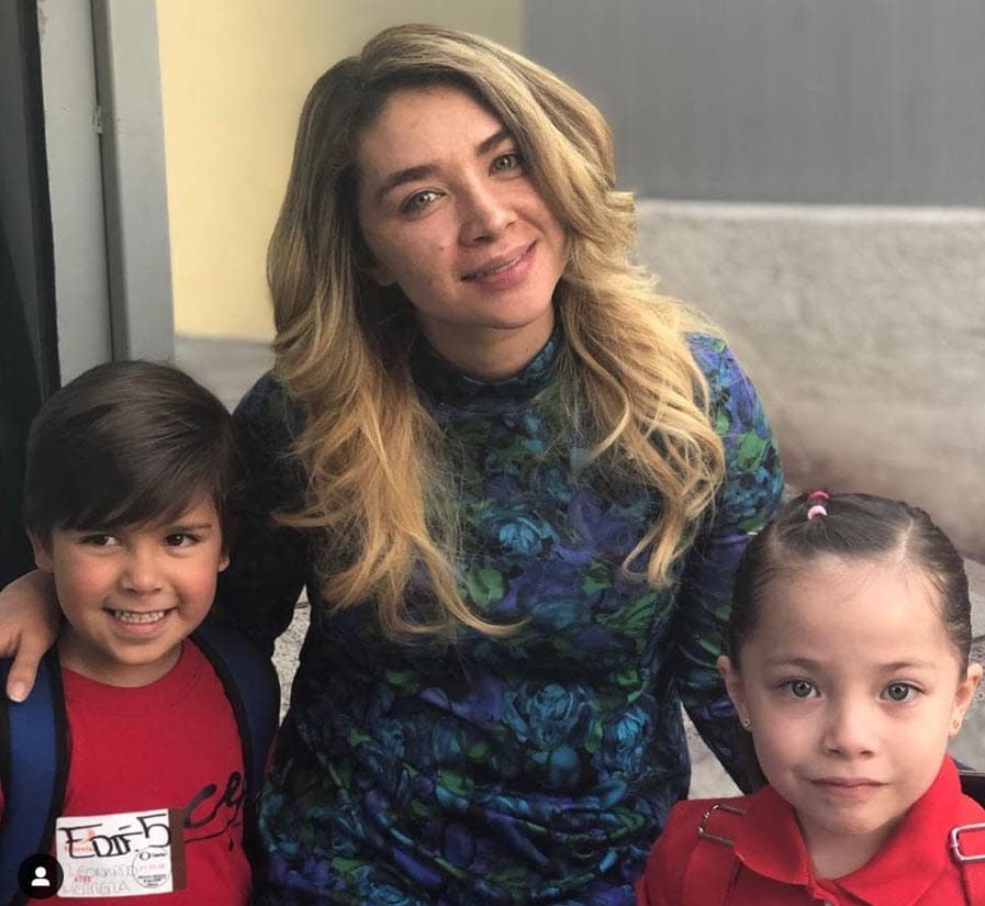 Año y medio después, ya puede presumir que es colega de los grandes de las telenovelas y la televisión. 
<br>