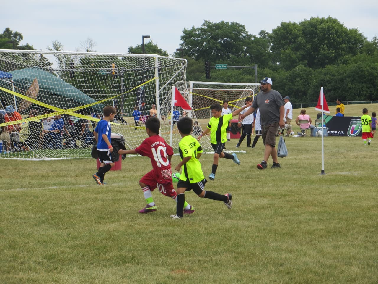 Una verdadera fiesta de goles y diversión marcó el inicio de Copa Univision 2015. Mira la galería de fotos de este gran evento deportivo.