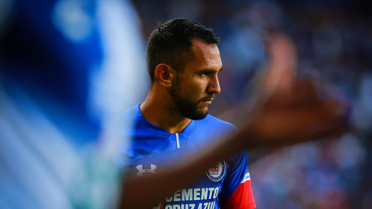 Pol y Montoya aceleran trámites migratorios con Cruz Azul