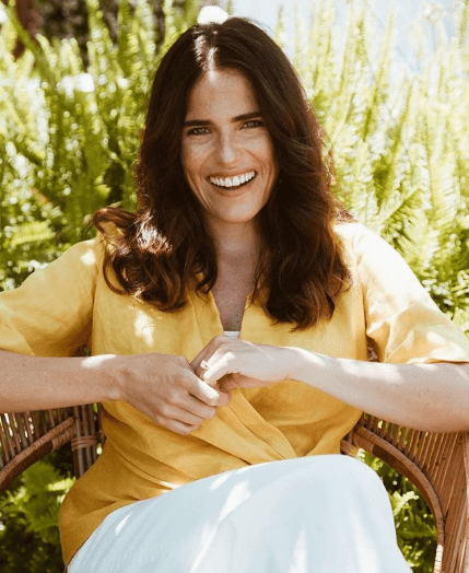 La mexicana Karla Sauza perdió a su padre a causa del cáncer y ahora una de sus pasiones es ayudar a otros que luchan cada día contra esta enfermedad.