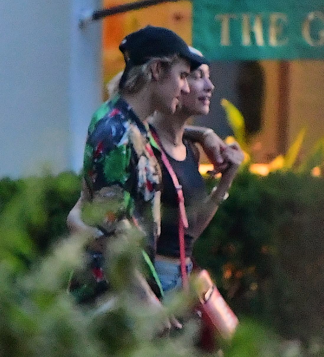 Fue entonces que Justin hizo la propuesta de matrimonio a Hailey Baldwin enfrente de todos, la cual ella aceptó.